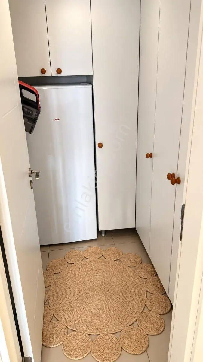 Ataşehir Sitesi'nde Havuz Cephesinde 3+1 Lüx Daire — fotoğraf 9