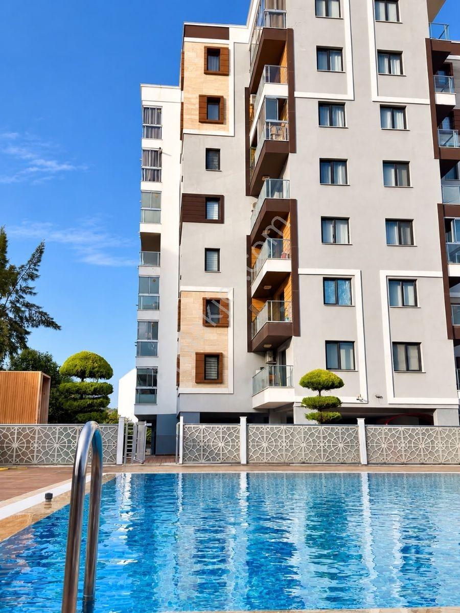 Ataşehir Sitesi'nde Havuz Cephesinde 3+1 Lüx Daire — fotoğraf 15