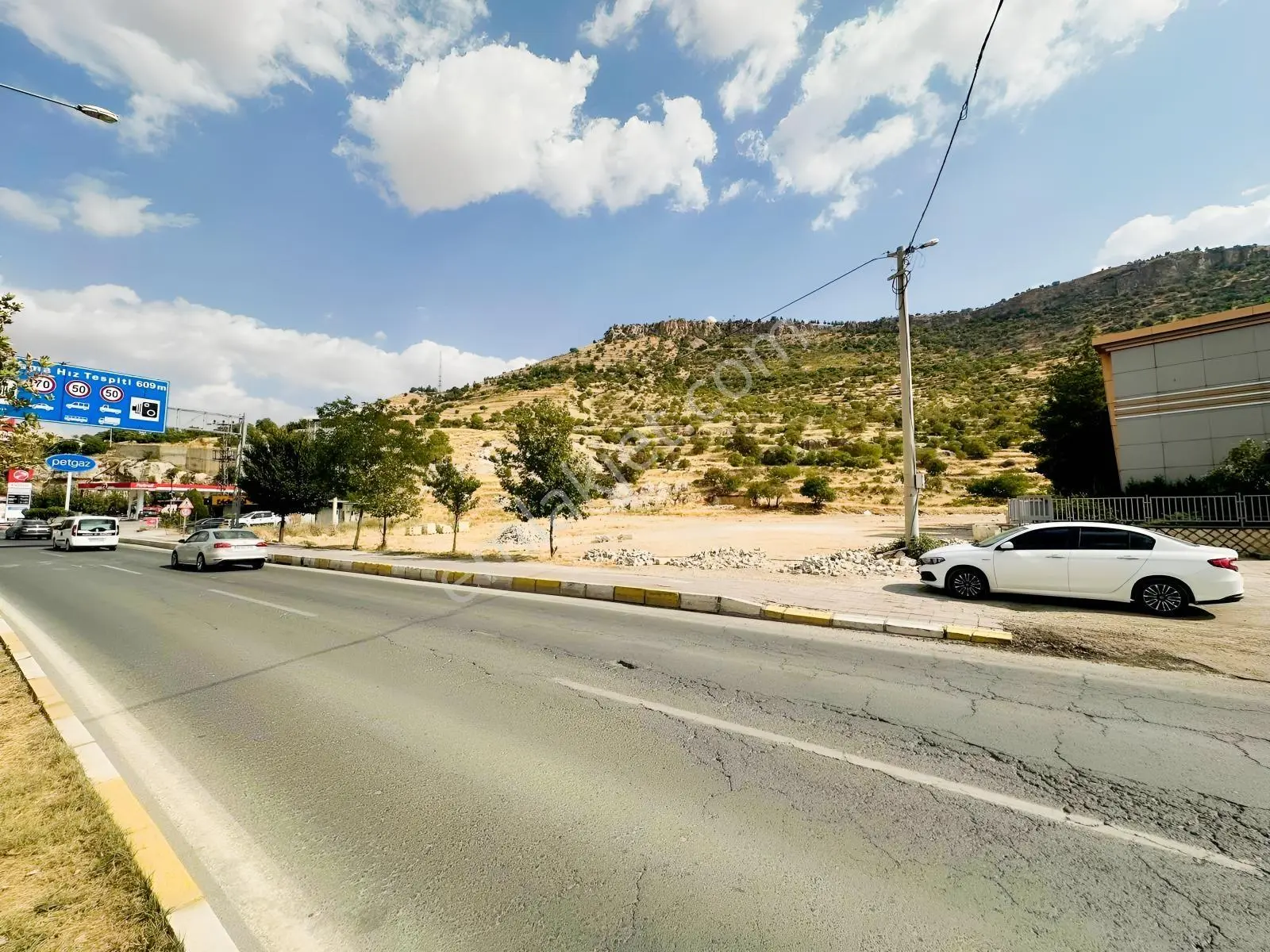 Düğün Salonu Ve Ticari İşletmelere Uygun Yola 46 Met. Cephe Arsa — fotoğraf 13