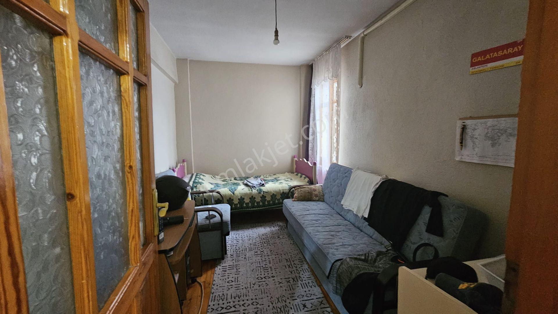 Yuvam Gayrimenkul'den Salihli Cumhuriyet Mah. Satılık 3+1 Daire — fotoğraf 4