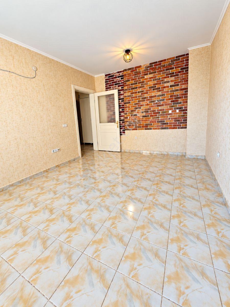 Vesile'den Cadde Üzeri Doğalgazlı 2+1 Toki Dairesi — fotoğraf 2