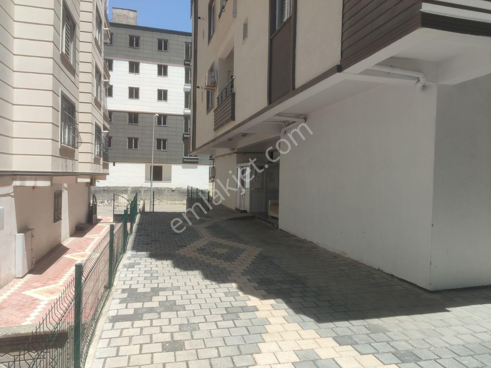 Emlak 72 Den Satılık 1+1 Daire — fotoğraf 5