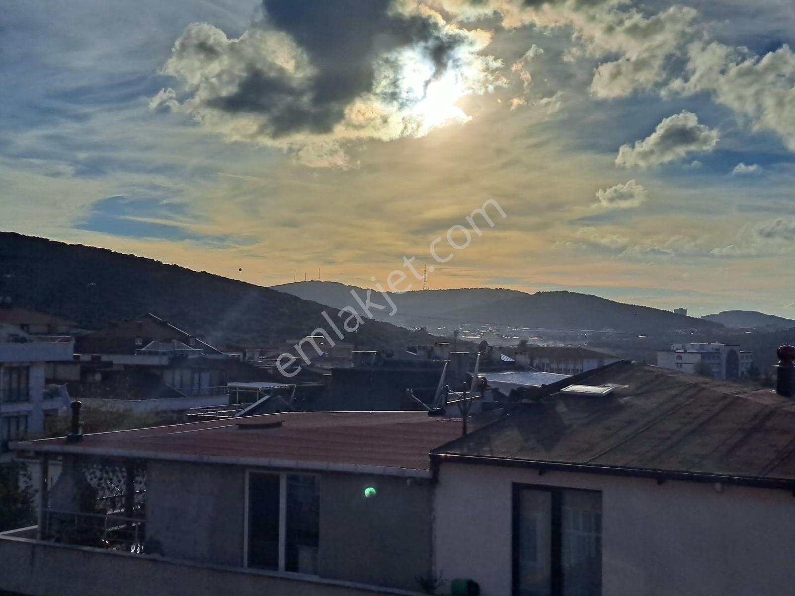Nesrin Emlak'tan Merkeze Yakın Doğa Manzaralı Dublex — fotoğraf 7