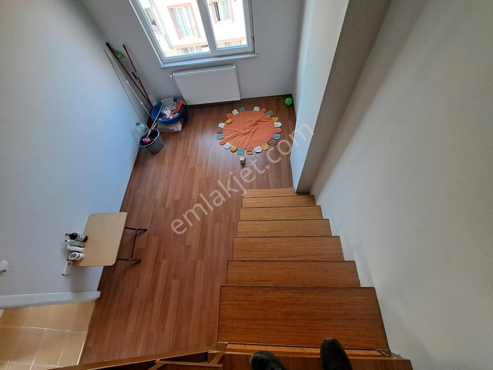 Nesrin Emlak'tan Merkeze Yakın Doğa Manzaralı Dublex — fotoğraf 32