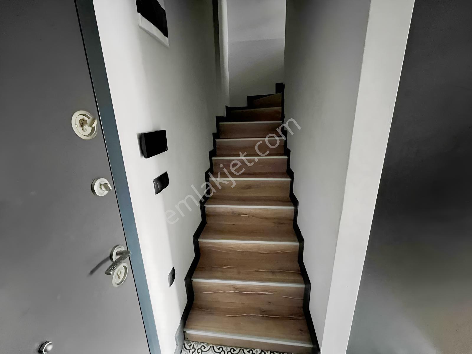 Re/max Modern Seha Söyler'den Satılık 1+1 Loft Eşyalı Daire — fotoğraf 16