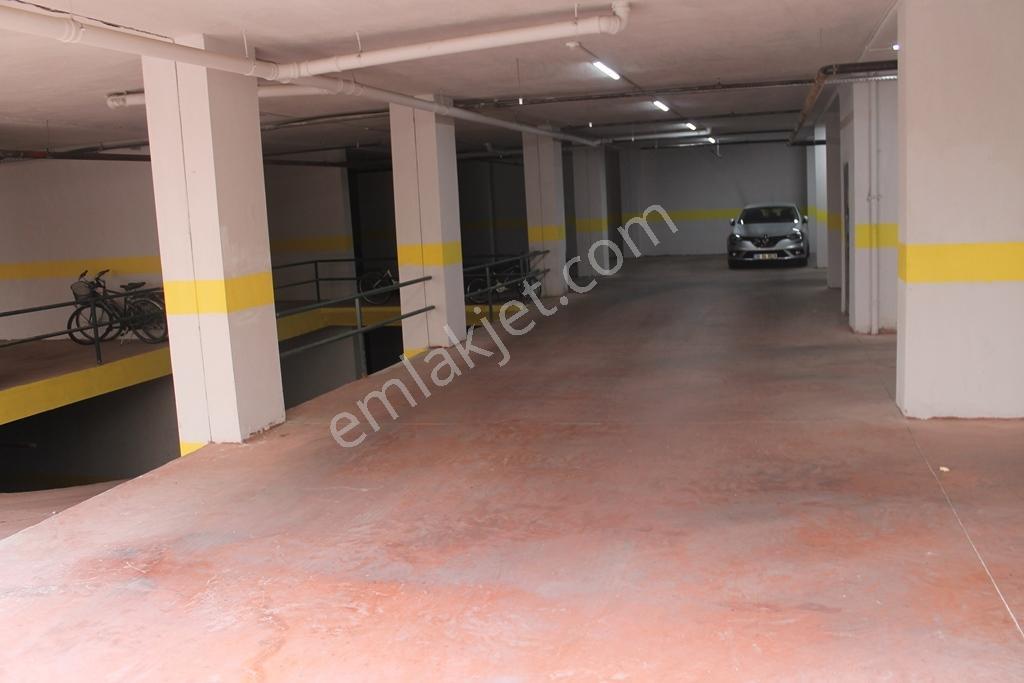Nesrin Emlak Farkıyla Güvenlikli Emsalsiz Büyüklükte 3+1 — fotoğraf 2