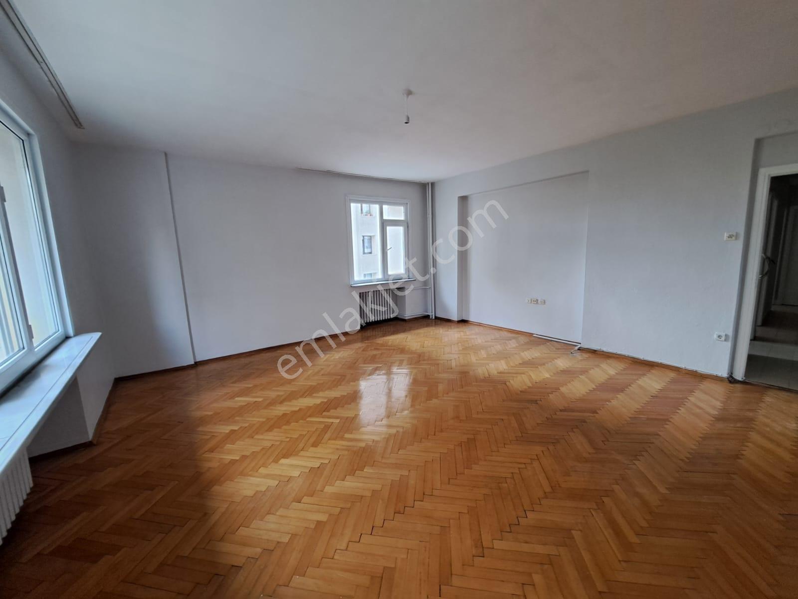 Nesrin Emlaktan Amaç Yaşıyanda Sizede Yeni Bir Daire Fırsatı 3+1 — fotoğraf 8