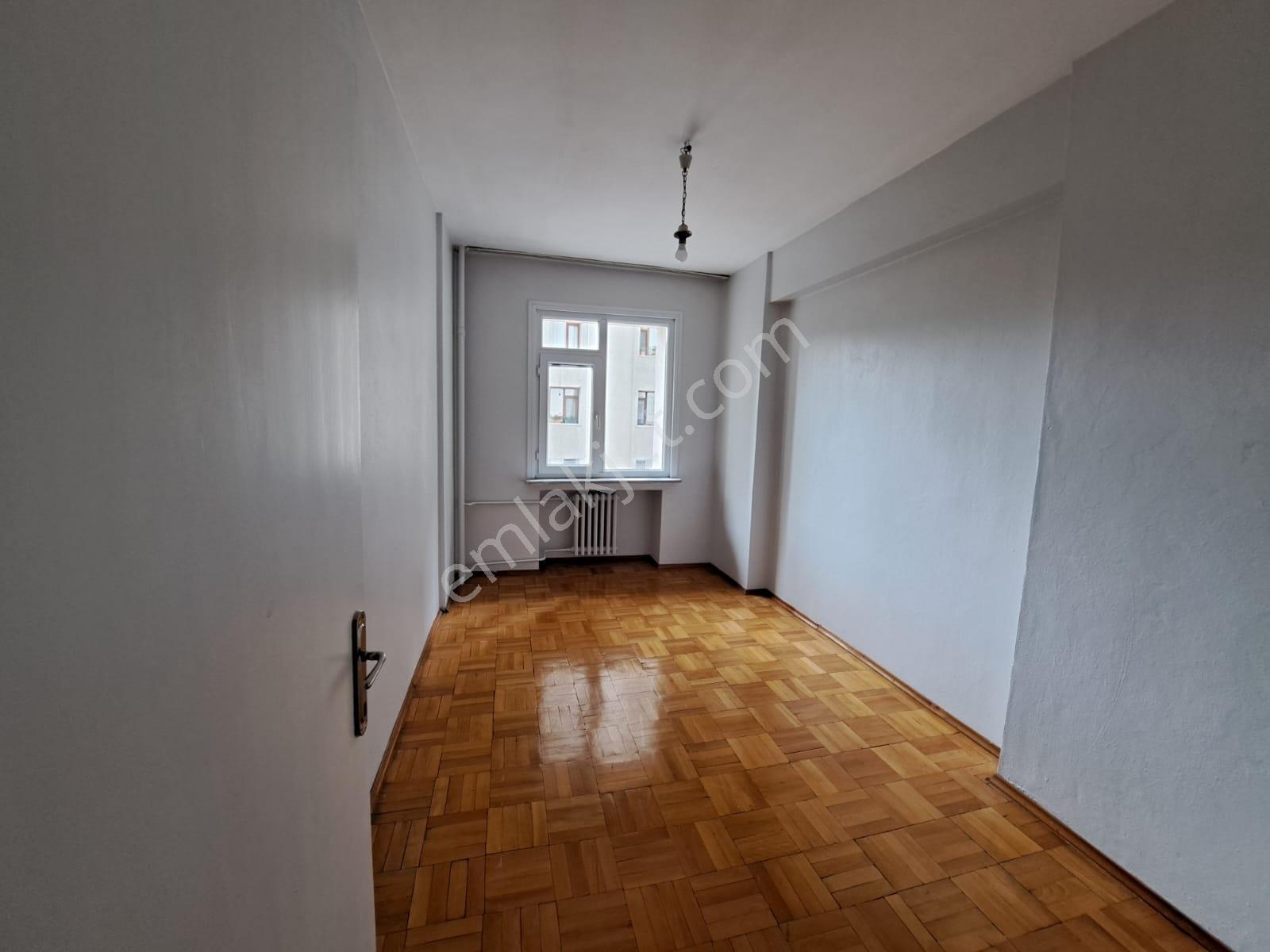 Nesrin Emlaktan Amaç Yaşıyanda Sizede Yeni Bir Daire Fırsatı 3+1 — fotoğraf 9