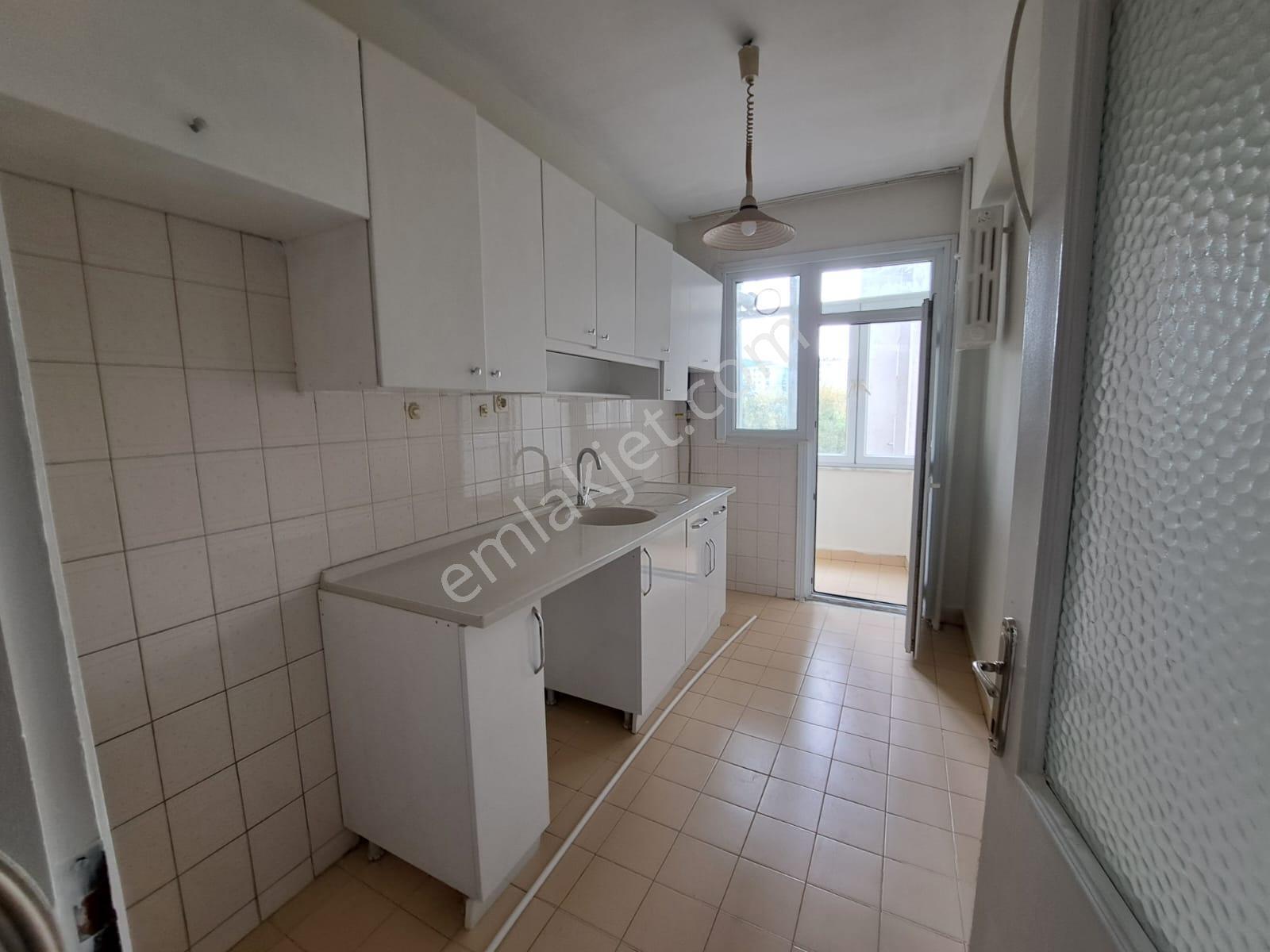 Nesrin Emlaktan Amaç Yaşıyanda Sizede Yeni Bir Daire Fırsatı 3+1 — fotoğraf 14