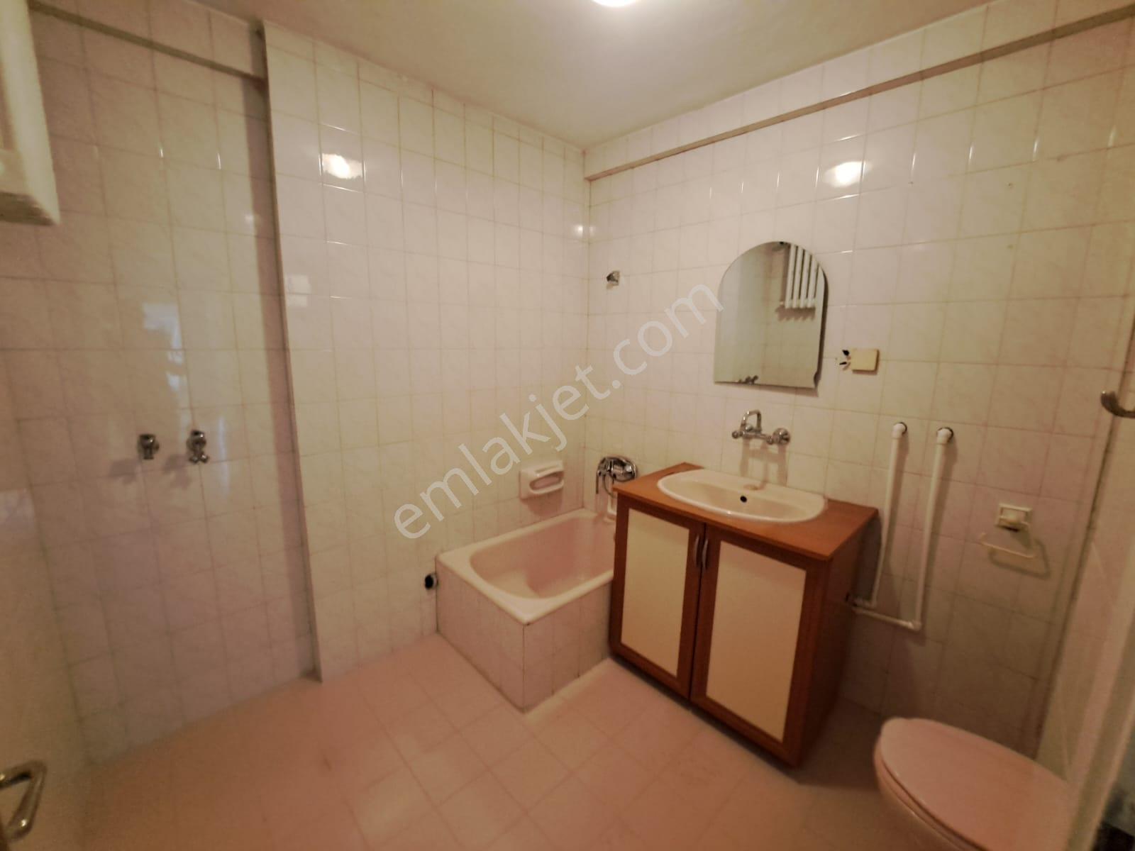 Nesrin Emlaktan Amaç Yaşıyanda Sizede Yeni Bir Daire Fırsatı 3+1 — fotoğraf 17