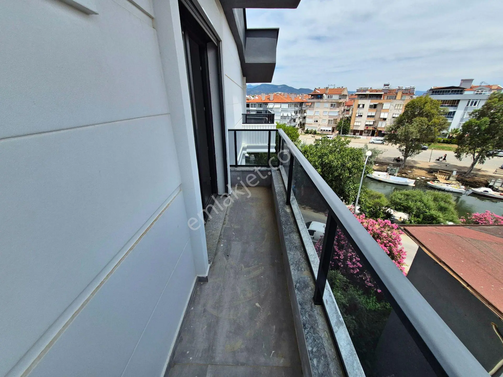 Yetkisi Aktif'ten Manzarasıyla Büyüleyen Denize 100mt Çift Mutfaklı Lüx 4+2dublex — fotoğraf 30