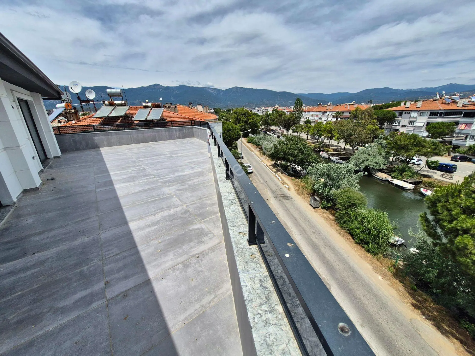 Yetkisi Aktif'ten Manzarasıyla Büyüleyen Denize 100mt Çift Mutfaklı Lüx 4+2dublex — fotoğraf 34