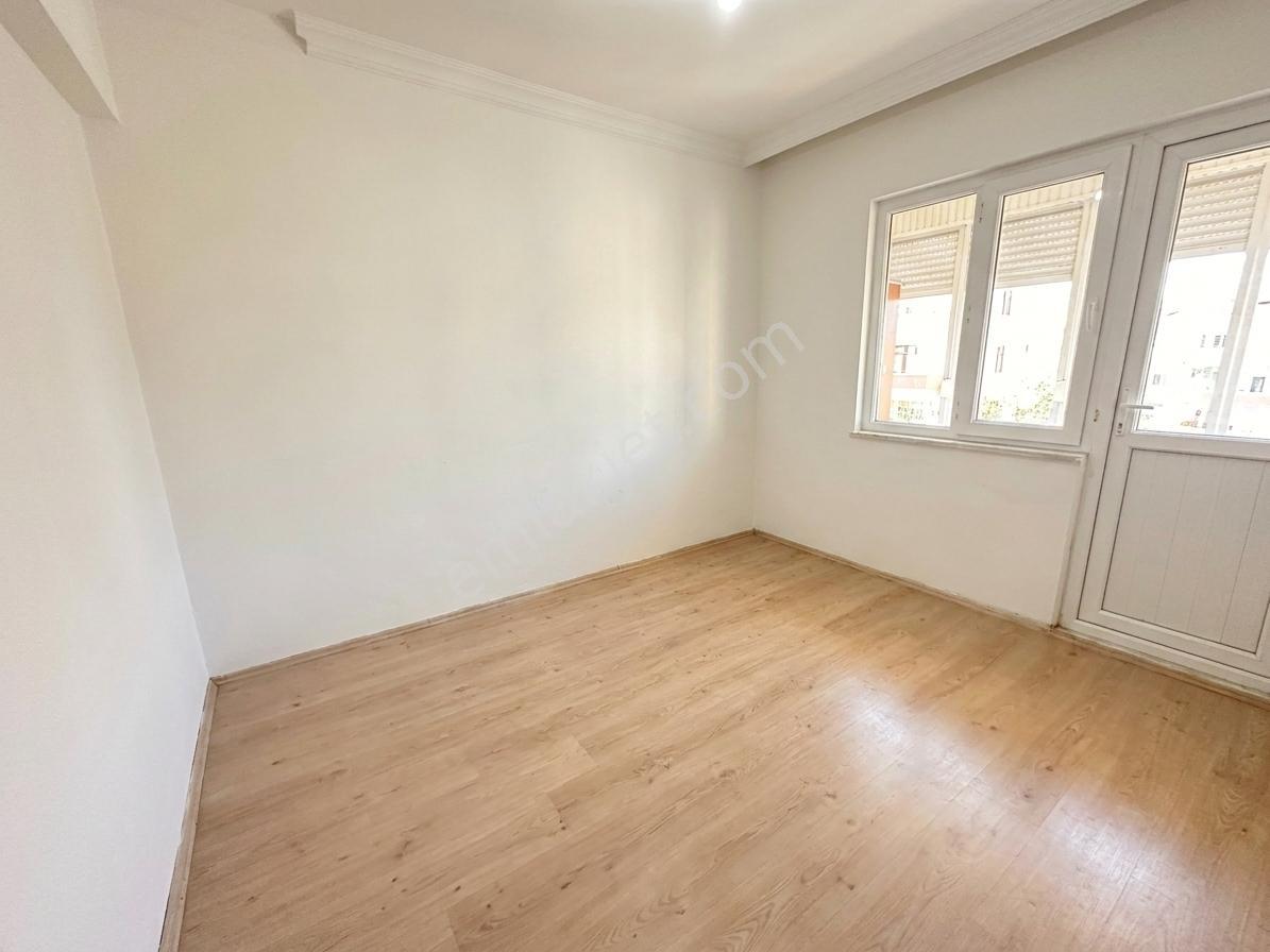 Pazarcı Mh. Altınevler Sitesinde Arsa Paylı Satılık 2+1 — fotoğraf 4
