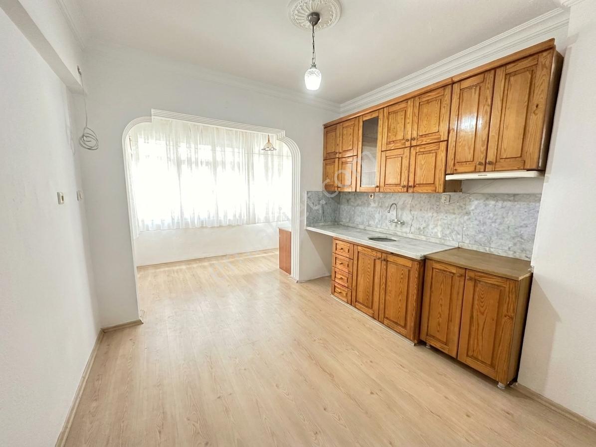 Pazarcı Mh. Altınevler Sitesinde Arsa Paylı Satılık 2+1 — fotoğraf 5