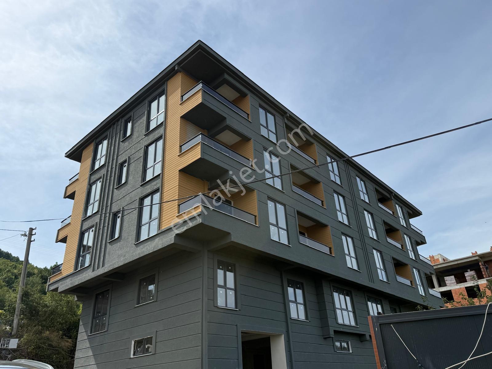 Çınarcıkta Plaja 350 Mt | Sıfır Bina | Deniz Manzaralı 3+1 — fotoğraf 2