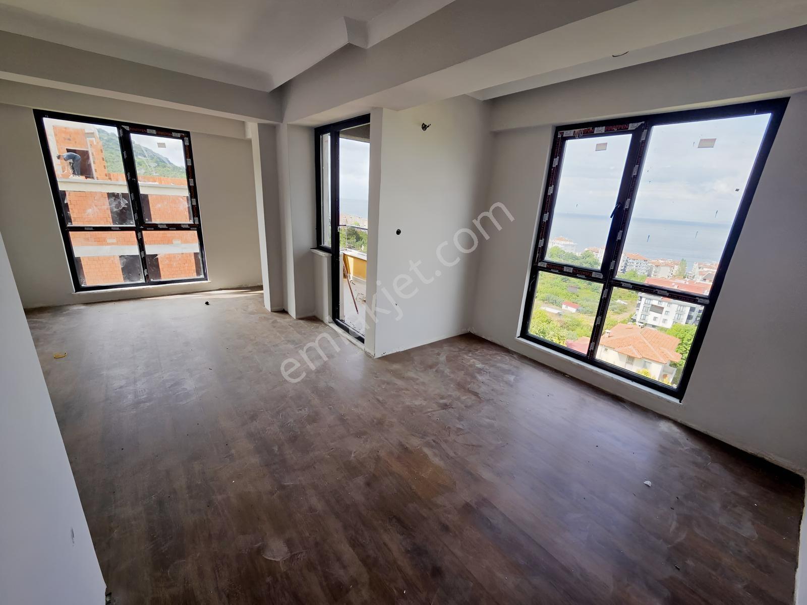 Çınarcıkta Plaja 350 Mt | Sıfır Bina | Deniz Manzaralı 3+1 — fotoğraf 3
