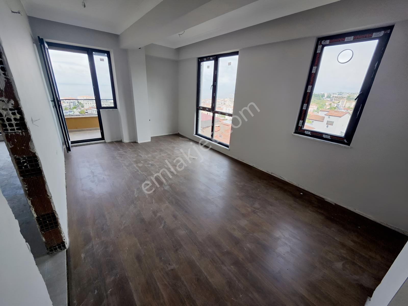 Çınarcıkta Plaja 350 Mt | Sıfır Bina | Deniz Manzaralı 3+1 — fotoğraf 4