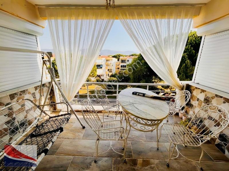 Kuşadası Özlem Sitesi'nde 2+1 Temiz Satılık Daire — fotoğraf 2