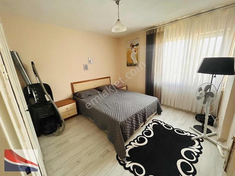 Kuşadası Özlem Sitesi'nde 2+1 Temiz Satılık Daire — fotoğraf 6