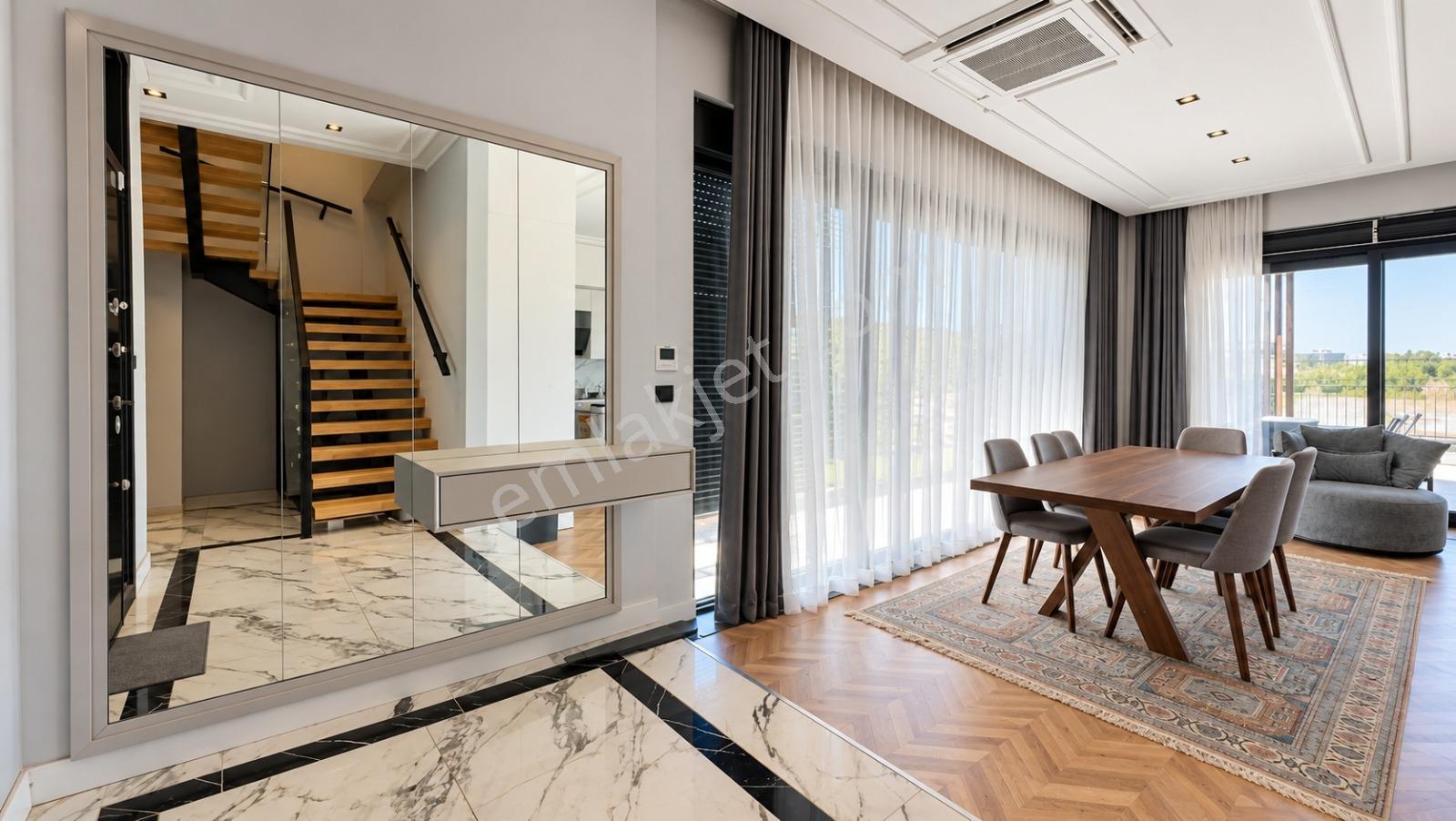 Döşemealtı'nda Özel Bahçeli, Jakuzili, Ayrıcalıklı 4+1 Villa — fotoğraf 17