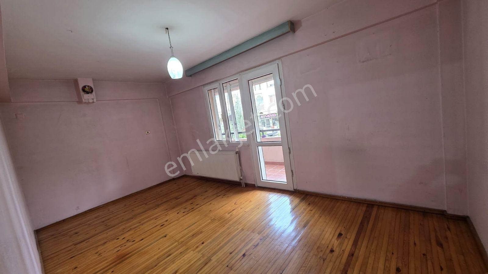 4 Eylül De Çok Acill Satılık 3+1 Daire!!! — fotoğraf 10