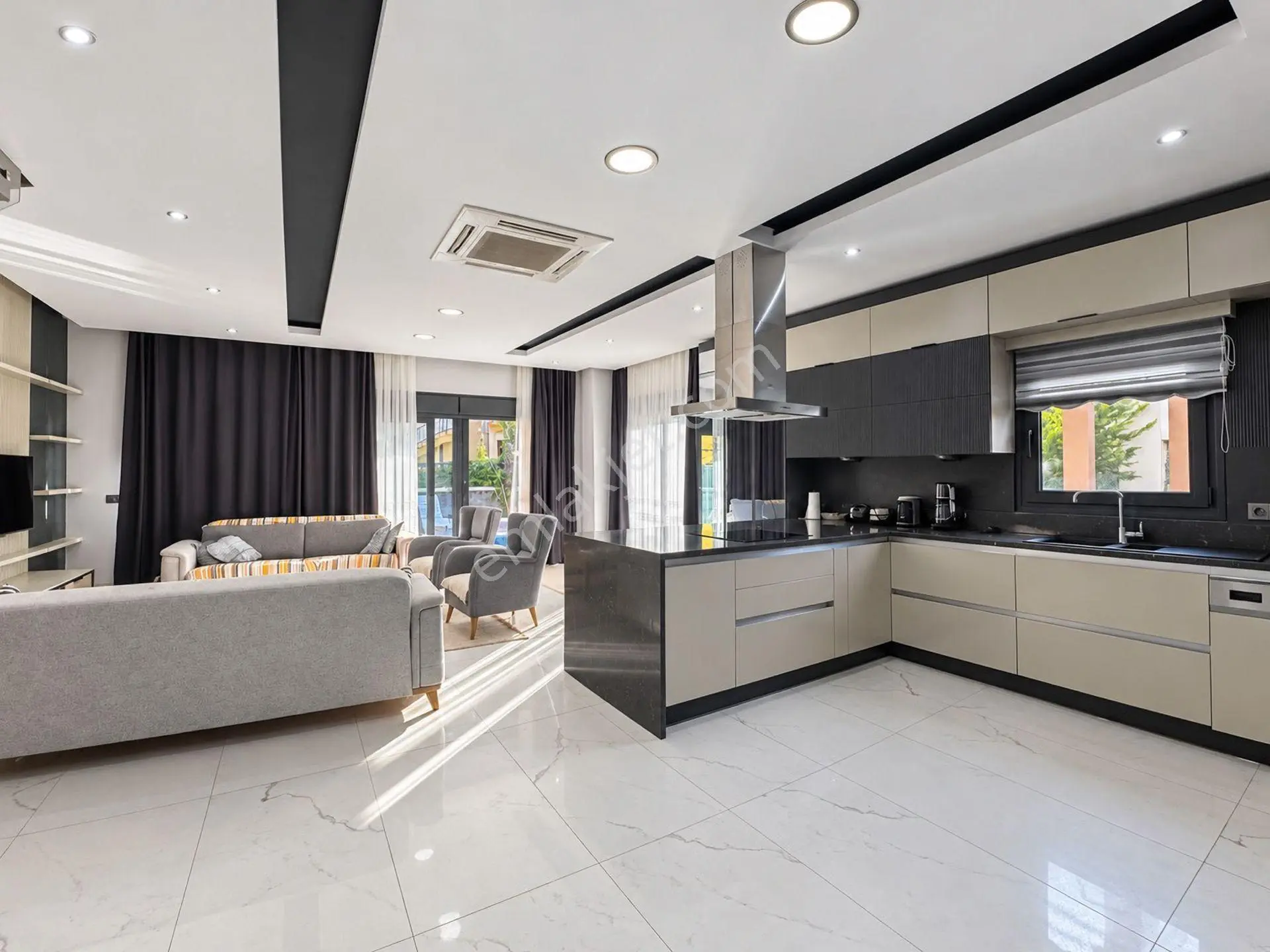 Alanya Avsallar'da Denize Yürüme Mesafesinde Müstakil Havuzlu 4+1 Villa — fotoğraf 2