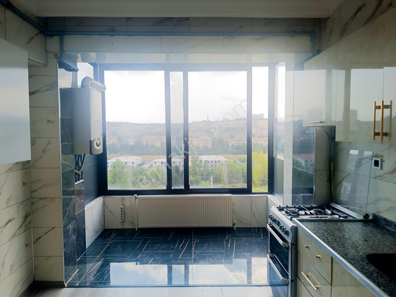 Seyrantepe Fidel Sitesi'nde Manzaralı En Üst Kat 180m² 4+1 Daire — fotoğraf 3