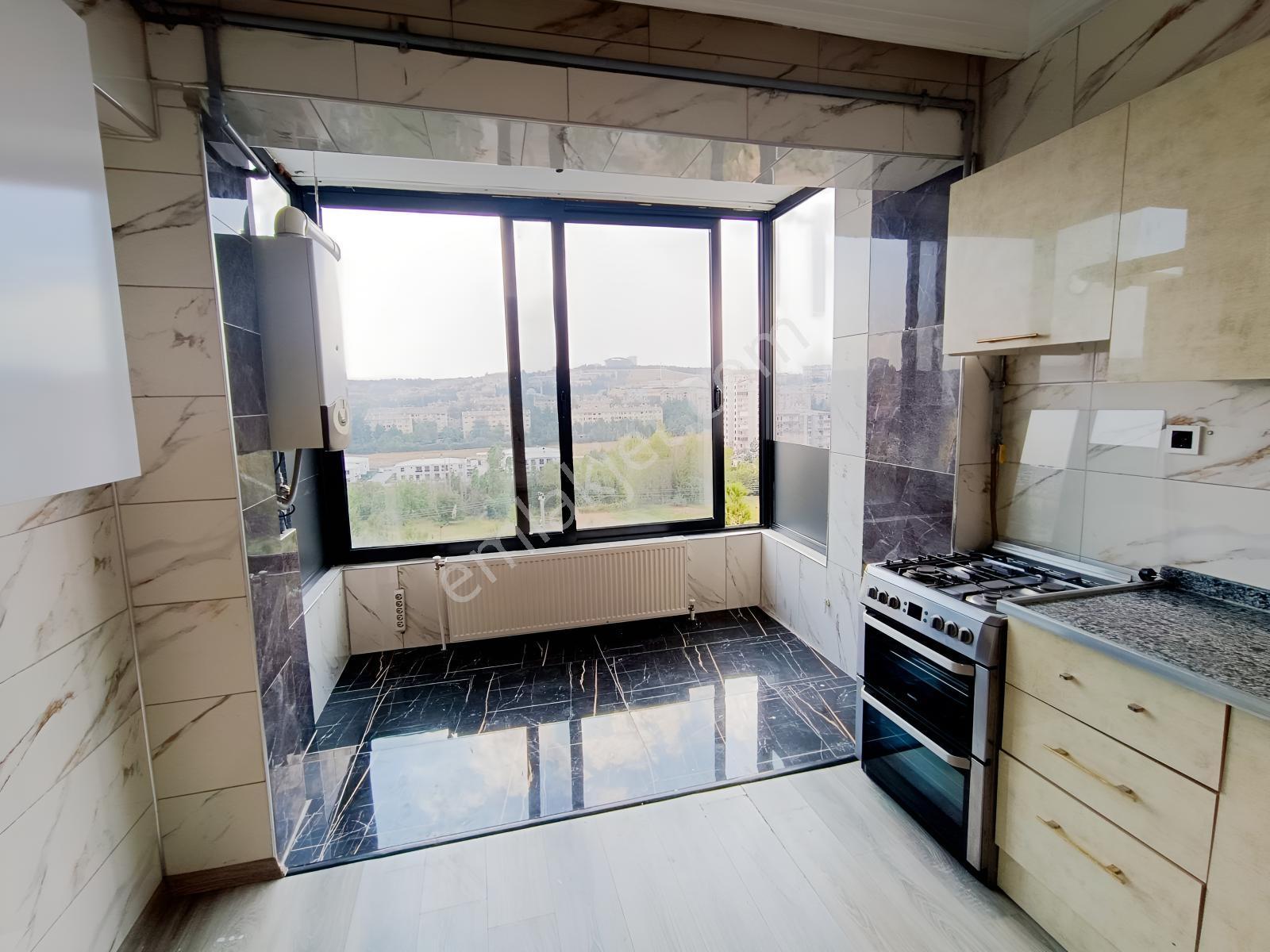 Seyrantepe Fidel Sitesi'nde Manzaralı En Üst Kat 180m² 4+1 Daire — fotoğraf 4