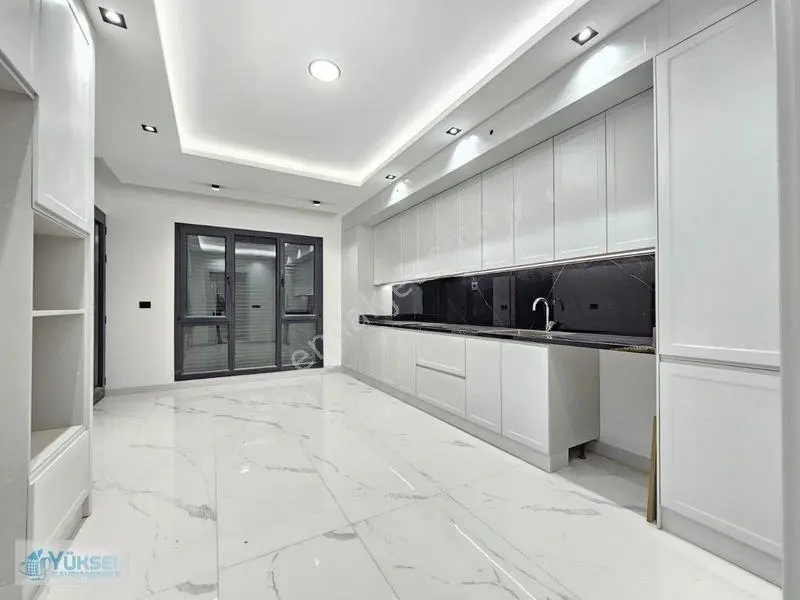 Yüksel'Den Selçukbey De Site İçi E.Banyolu G.Odalı Lüks Daireler