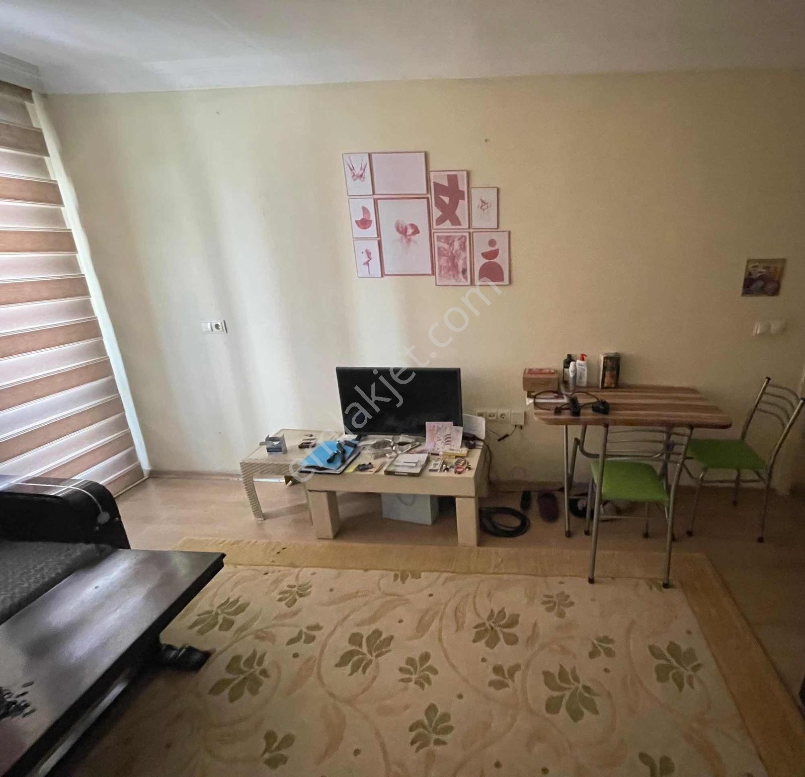 Konuralp Bey Sitesinde Eşyalı Kiracılı Satılık 1+1 Daire — fotoğraf 3