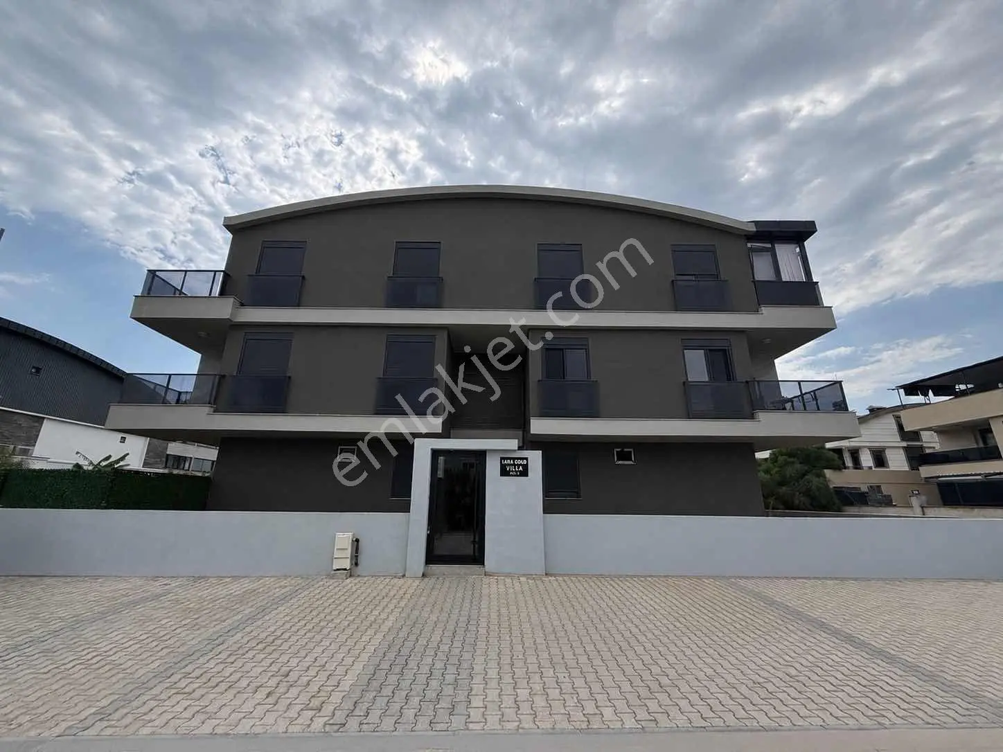 Güzelobada Havuzlu Butik Site İçerisinde Modern 2+1 Dubleks — fotoğraf 3