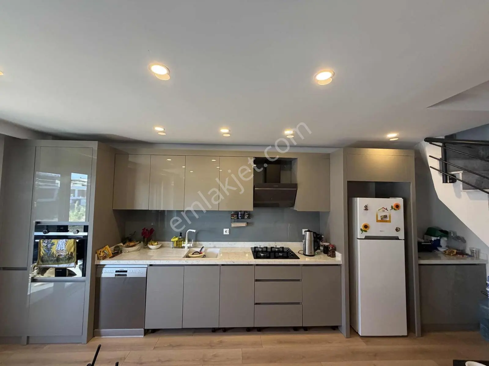 Güzelobada Havuzlu Butik Site İçerisinde Modern 2+1 Dubleks — fotoğraf 11