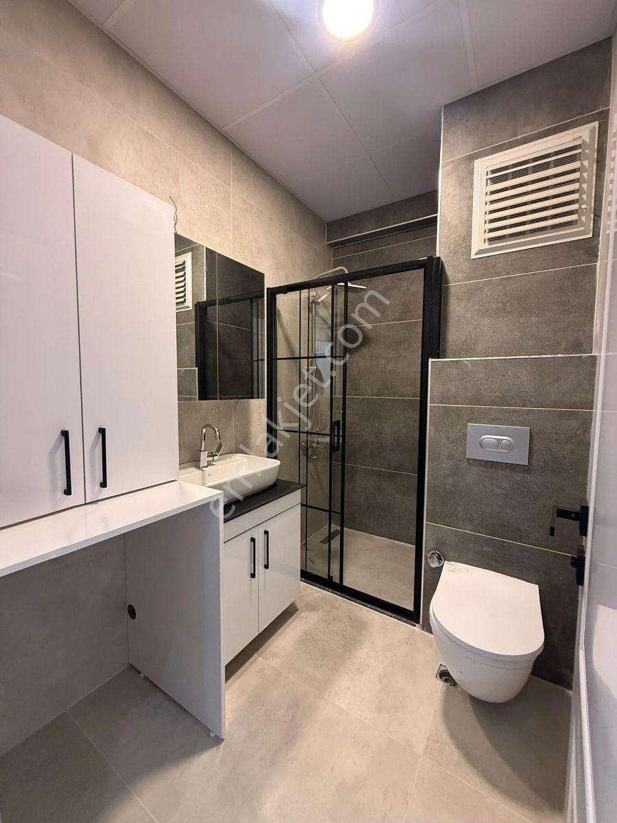 Yalova Merkezde Lüks Site İçerisinde Ara Kat Satılık 1+1 Daire — fotoğraf 5