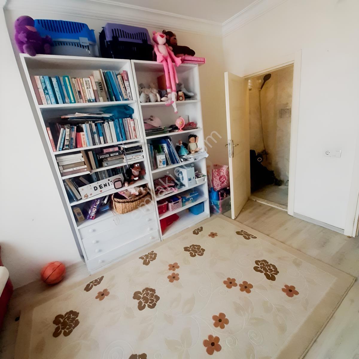 Mezitli Yeni Mahallede Satılık Eşyalı 3+1 Daire — fotoğraf 3