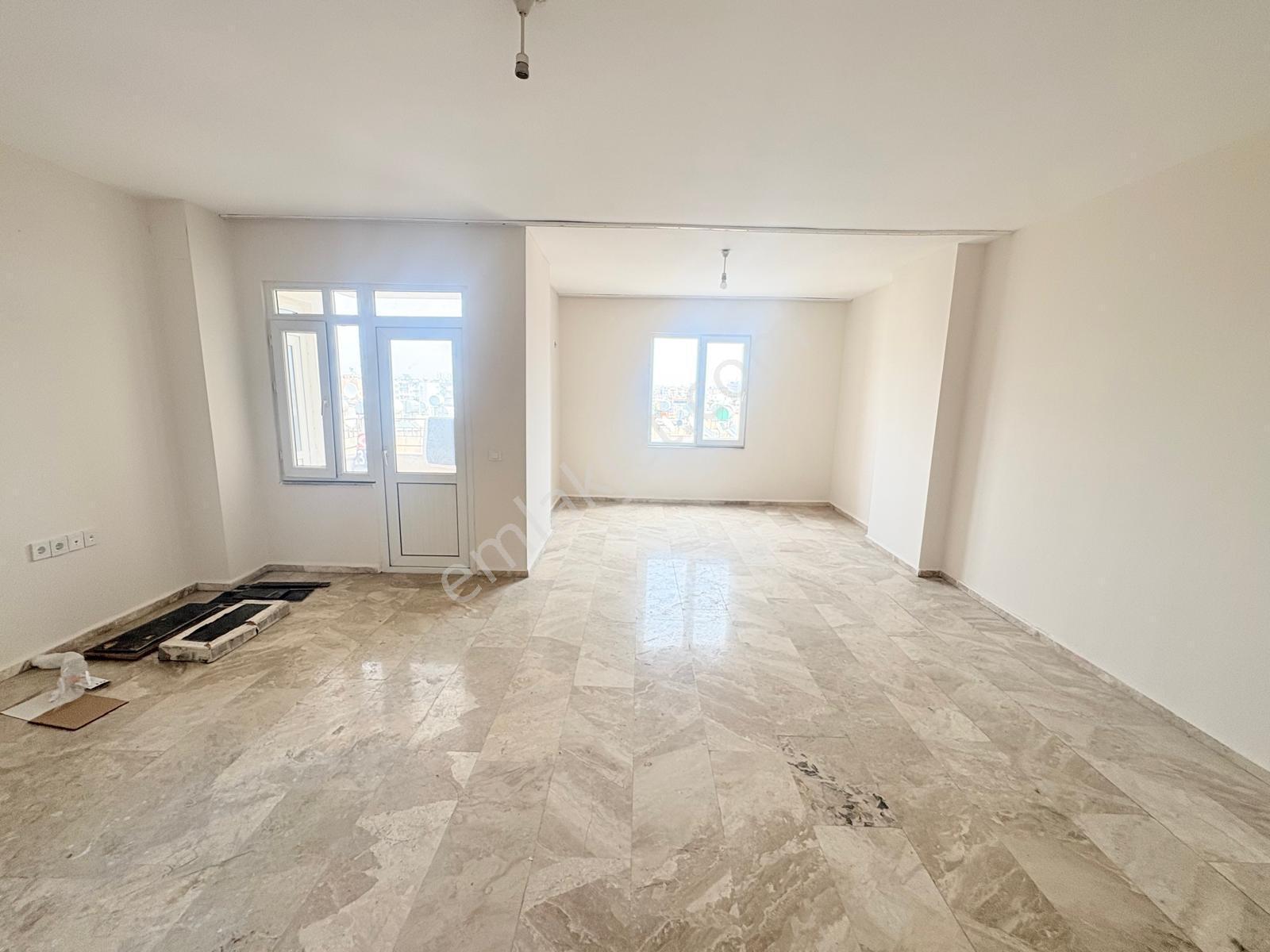 Turgut Reiste Site İçi Bağımsız Mutfaklı 3+1 Geniş Satılık Daire — fotoğraf 2