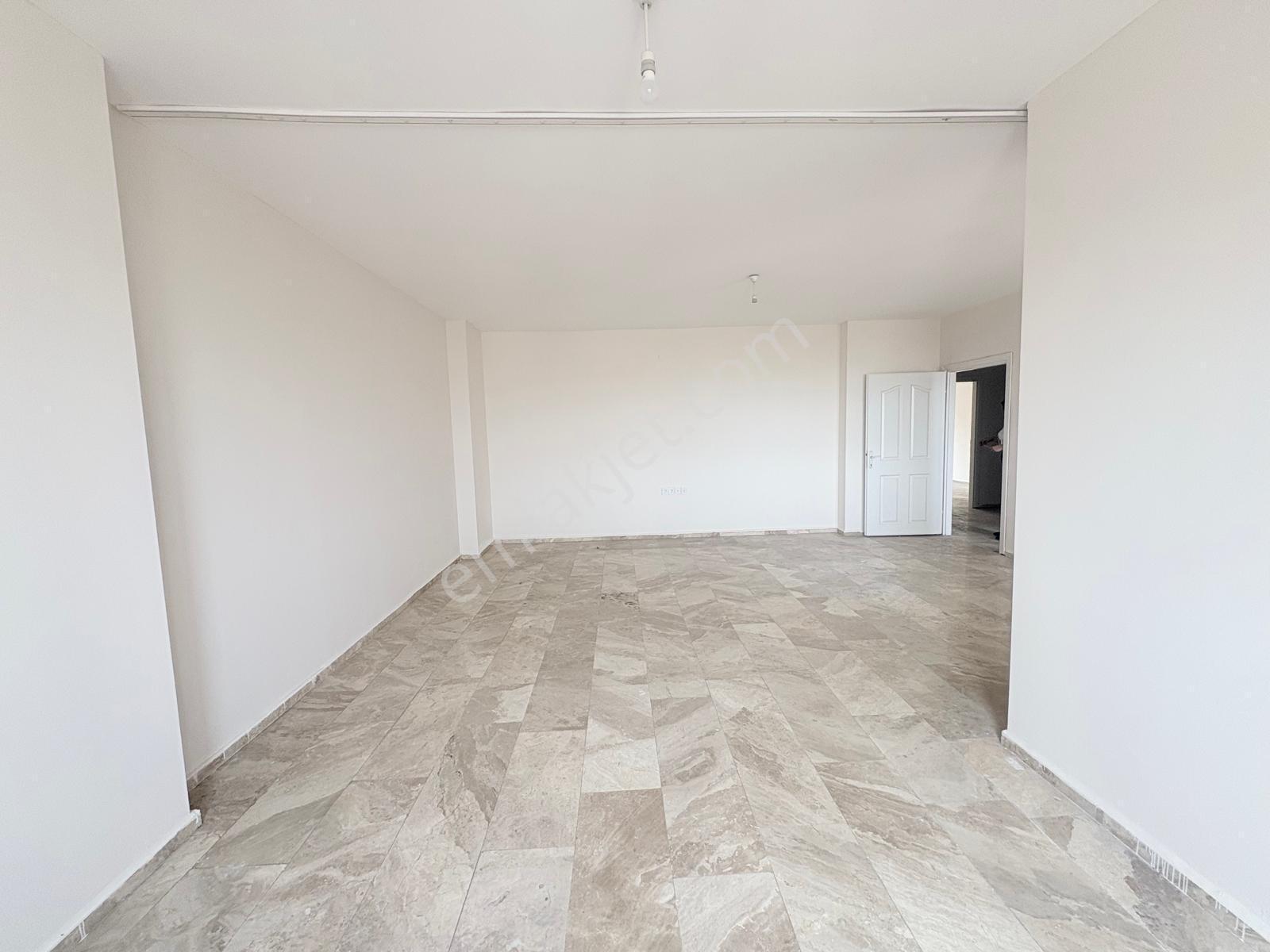 Turgut Reiste Site İçi Bağımsız Mutfaklı 3+1 Geniş Satılık Daire — fotoğraf 6