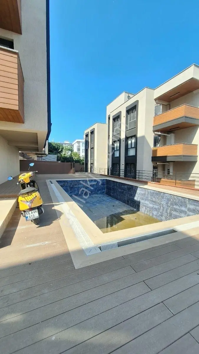 Havuzlu, Deniz Manzaralı Satılık 1+1 Daire