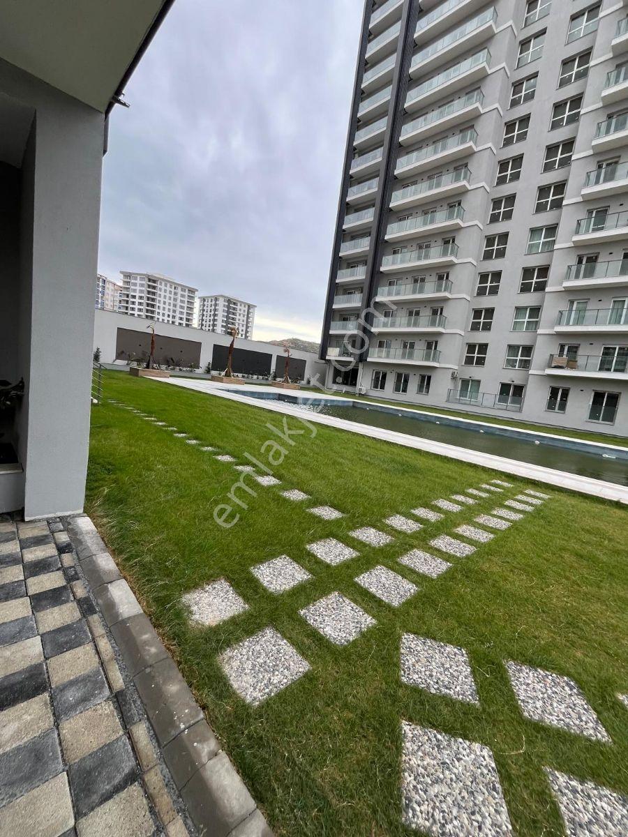 Söke Yenicami Mahallesi My Point Sitesinde Satılık 2+1 Daire — fotoğraf 3