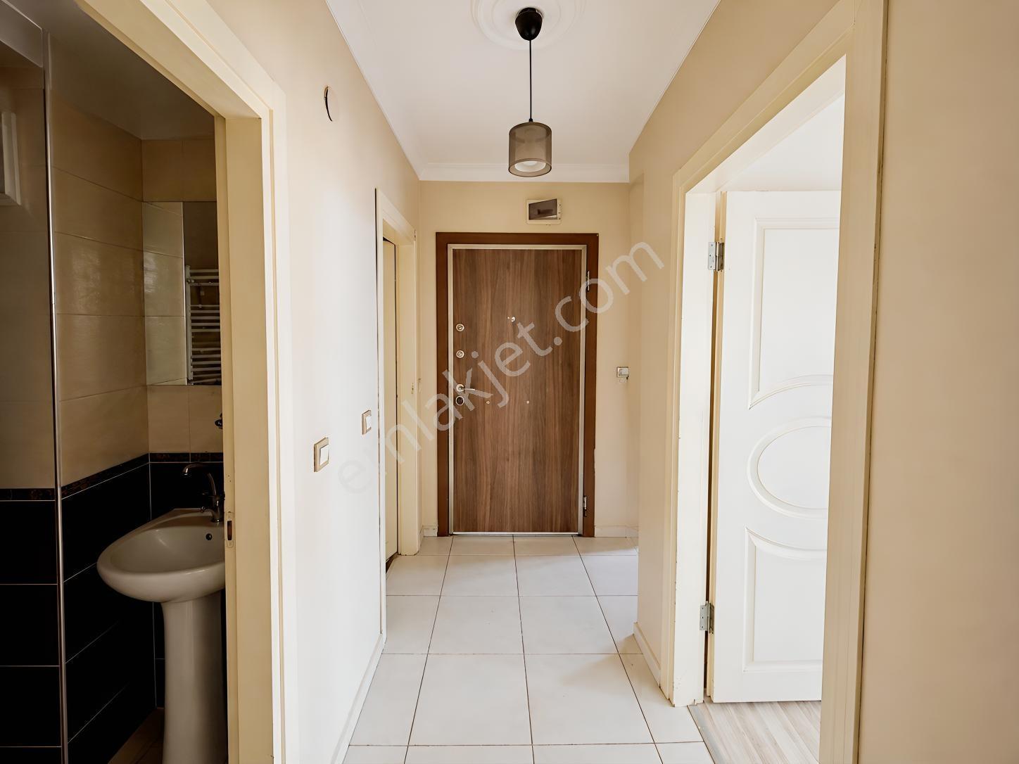 Beylikdüzü'nde İster Oturum İster Yatırım İçin İdeal Seçenek 1+1 — fotoğraf 28