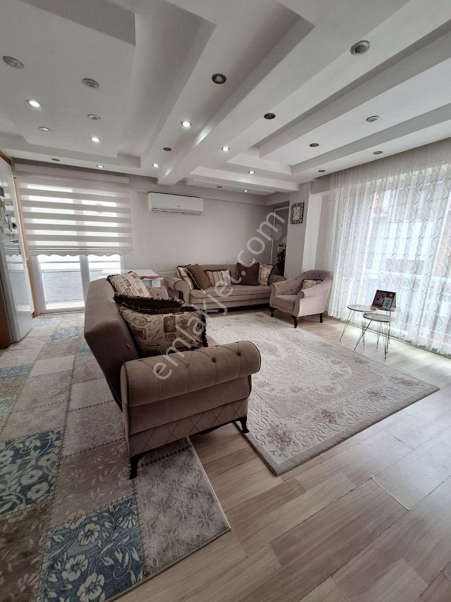 Nehirden Akkonakta Satılık 2+1 Açık Mutfak Daire — fotoğraf 3