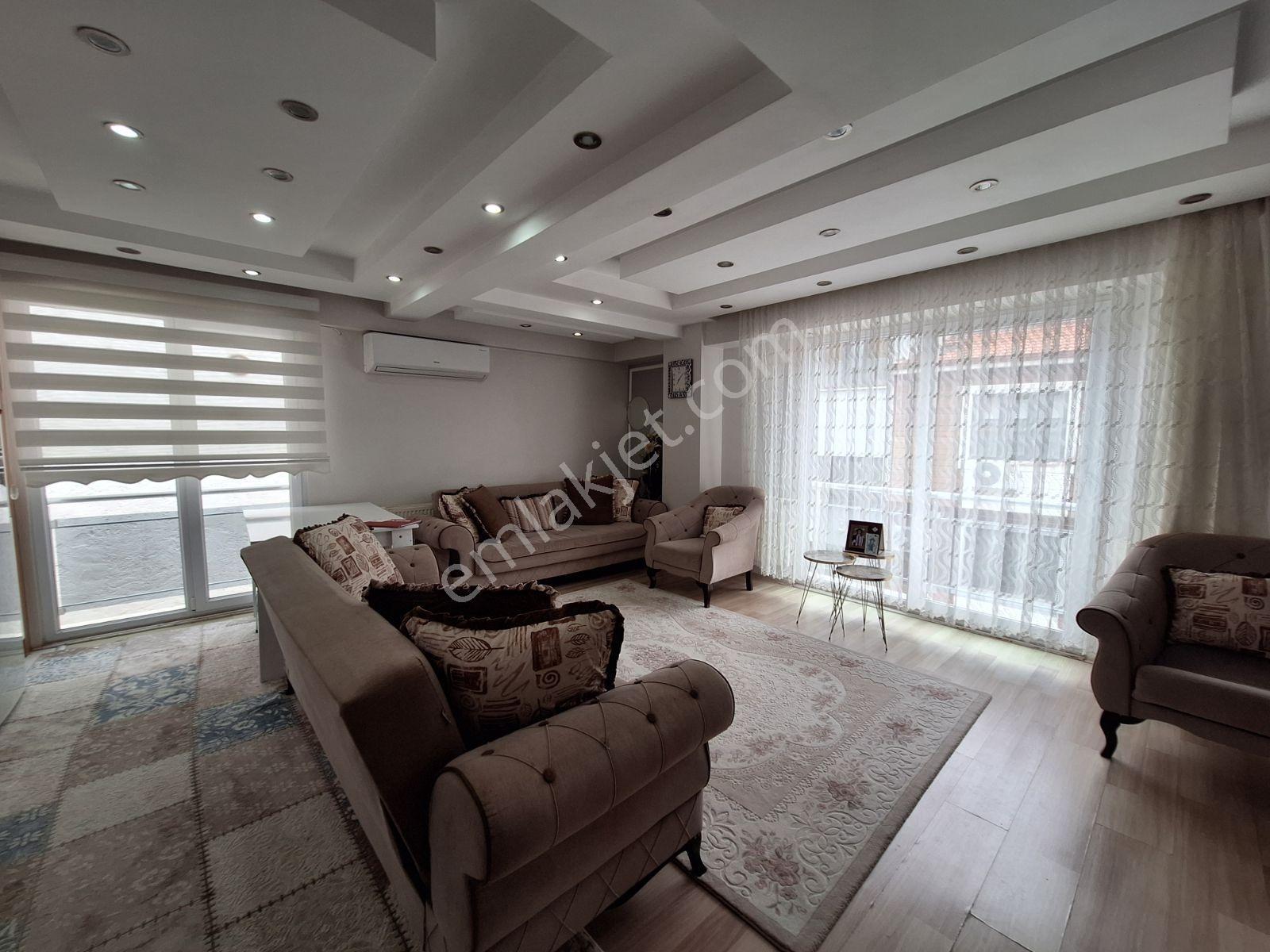 Nehirden Akkonakta Satılık 2+1 Açık Mutfak Daire — fotoğraf 12