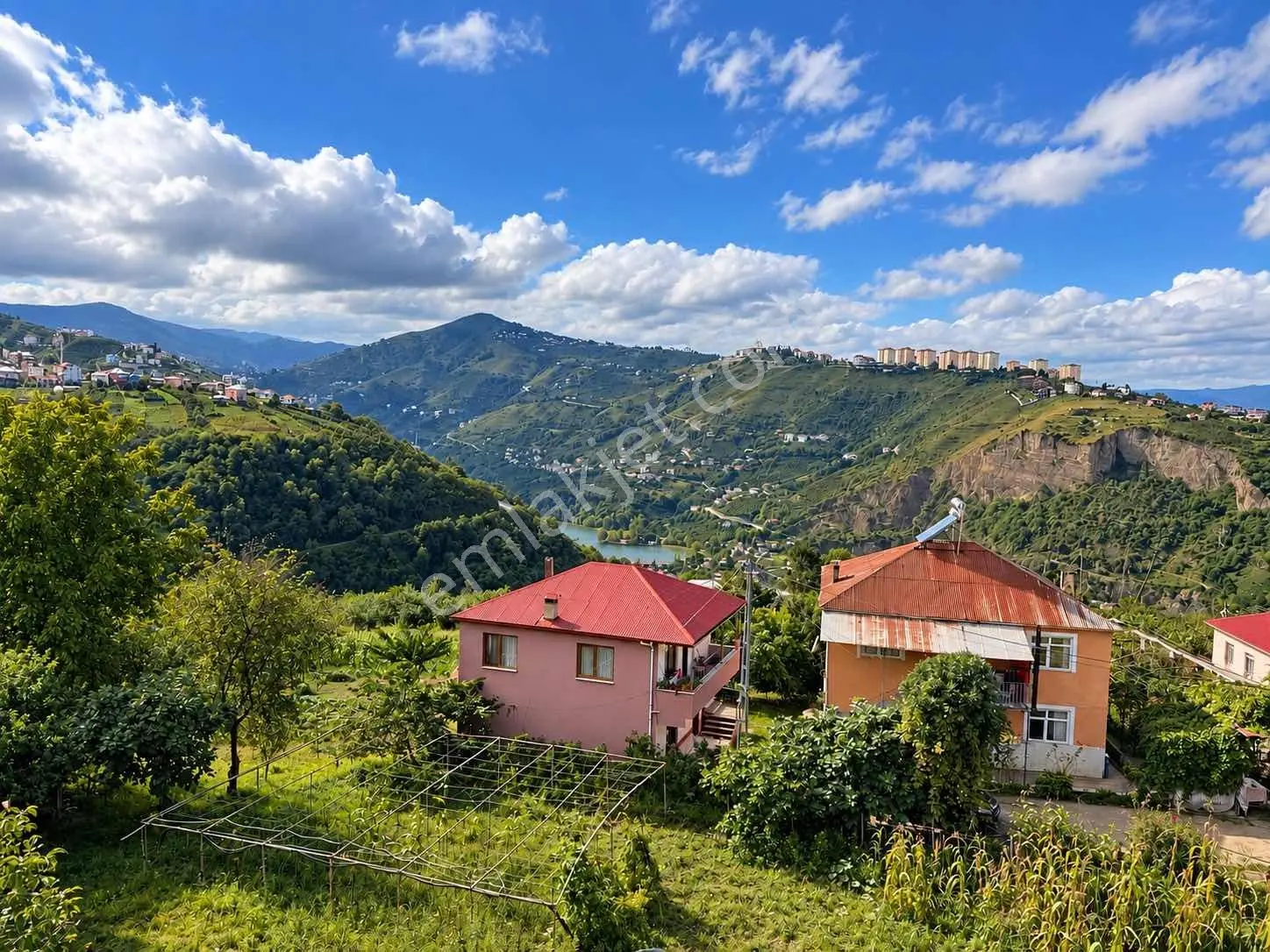 Akyazı'nın Değerli Lokasyonunda Komple Bina Fırsatı ! — fotoğraf 24