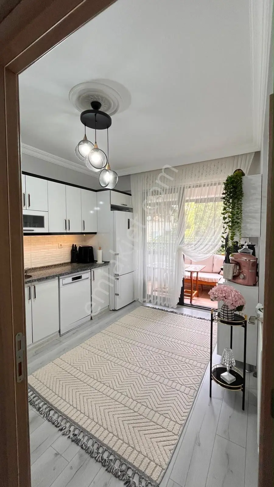 Prestij Grup Emlaktan Şehir Merkezinde Satılık 2+1 Daire — fotoğraf 2