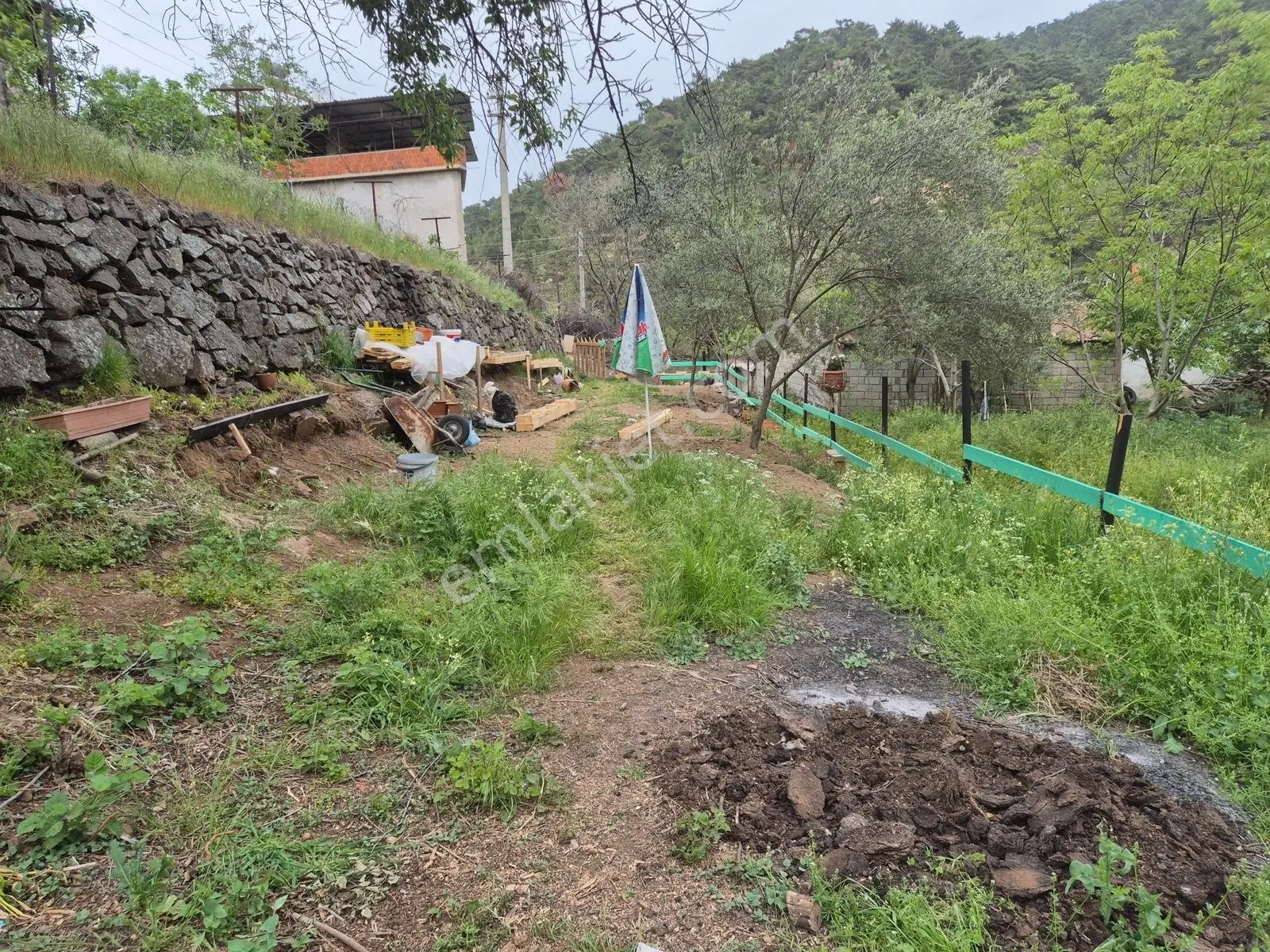 Tek Yetkili Artı'dan Havran Köylüce'de Satılık 190 M2 Bahçe — fotoğraf 2