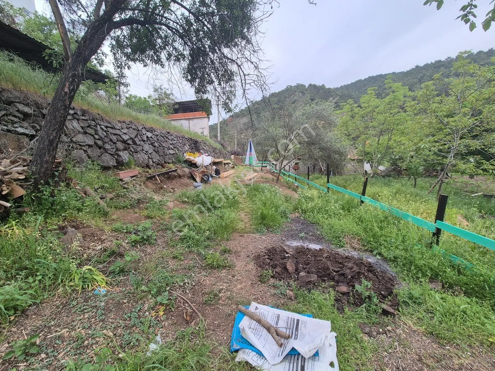 Tek Yetkili Artı'dan Havran Köylüce'de Satılık 190 M2 Bahçe — fotoğraf 3