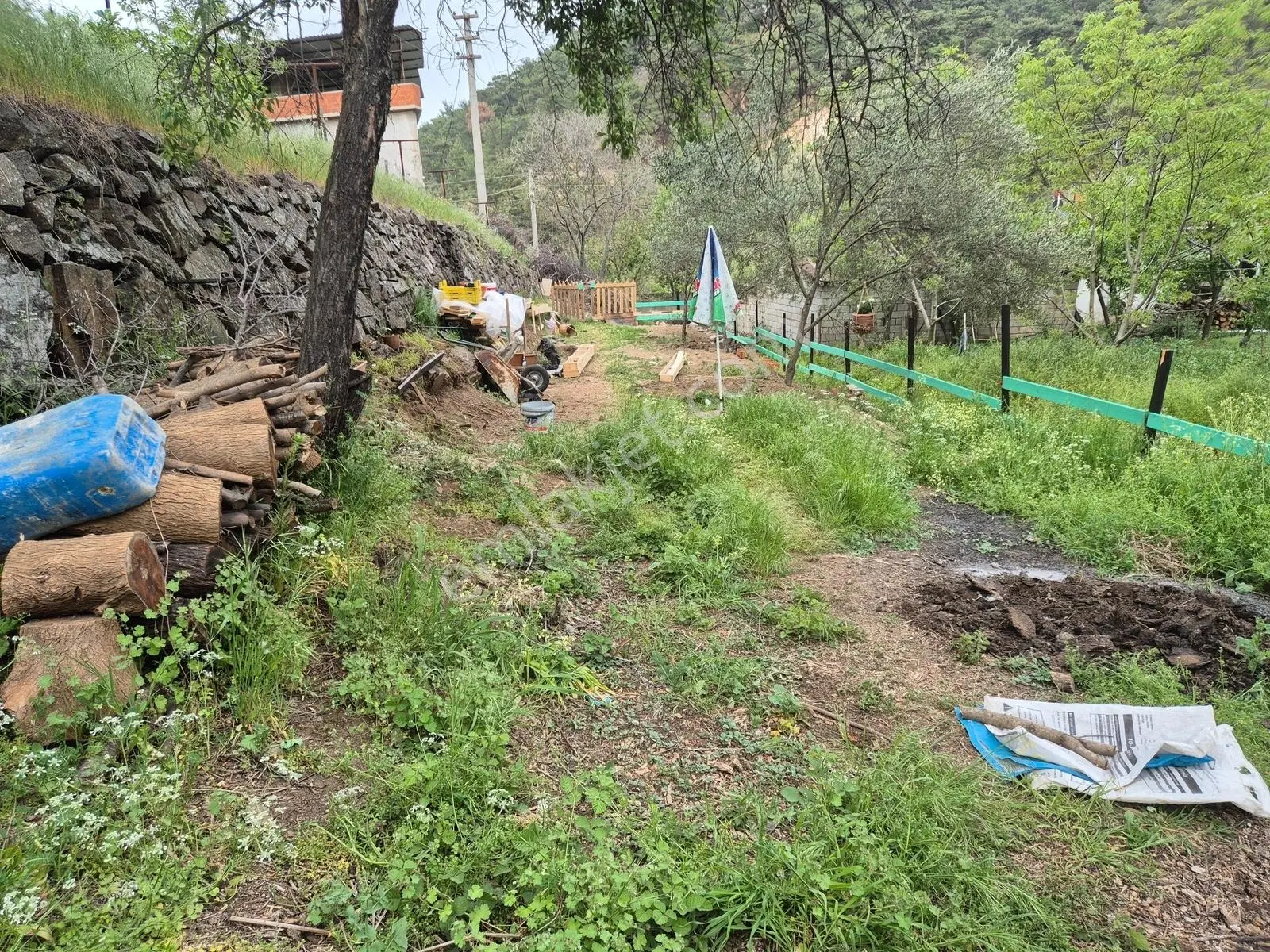 Tek Yetkili Artı'dan Havran Köylüce'de Satılık 190 M2 Bahçe — fotoğraf 5