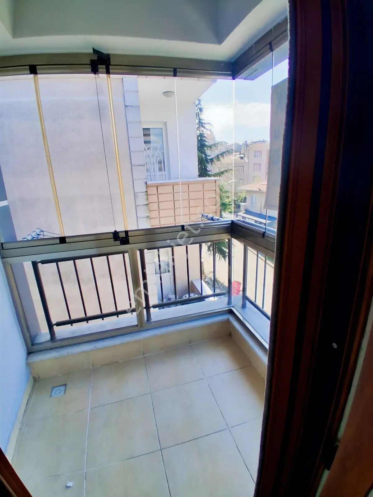 Satılık Eyüp Akşemsettin Serhat Sokakta 2+2 Dubleks 140 M² — fotoğraf 3