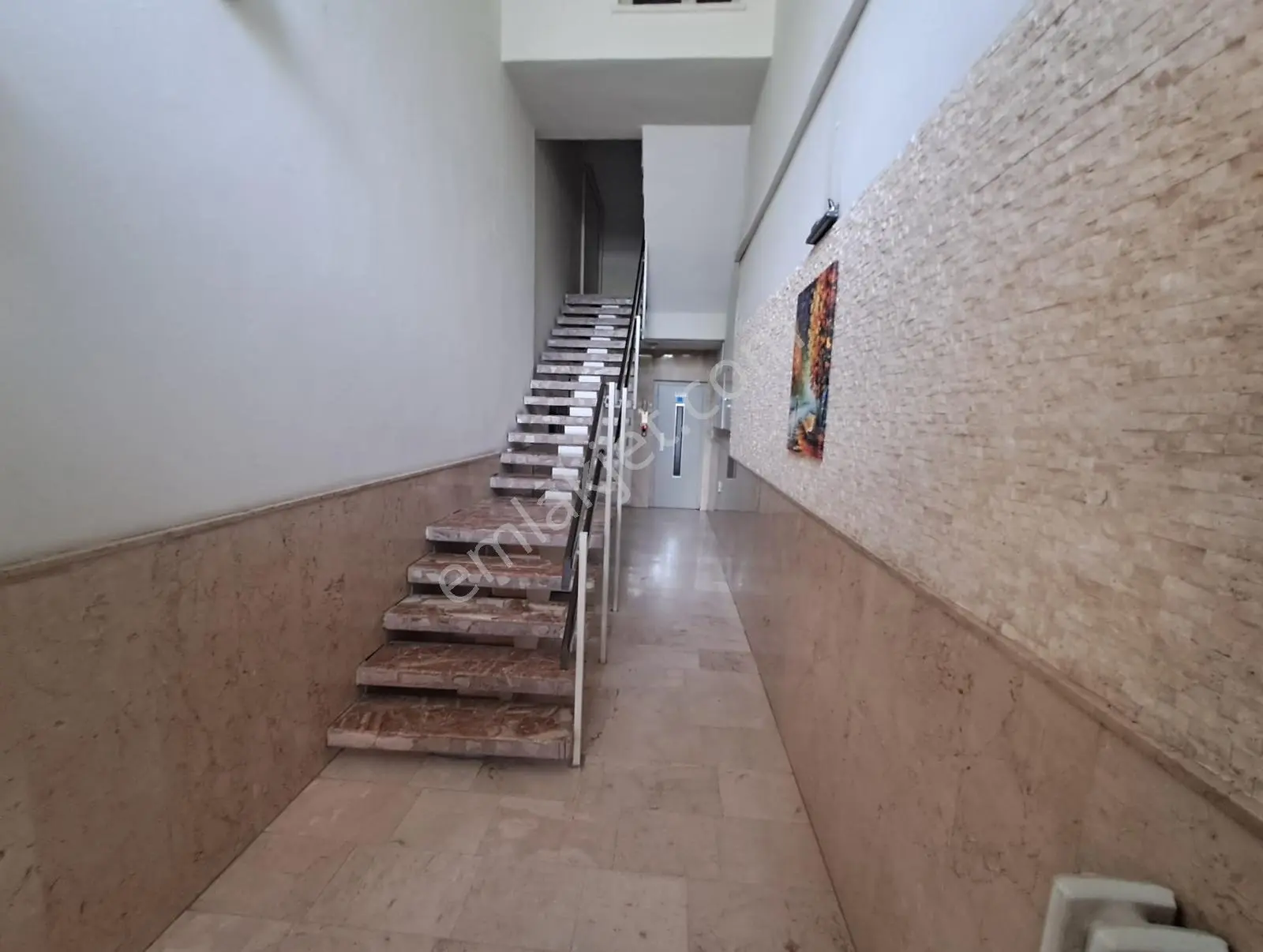 Remax Mid Altıeylül Mah. Merkezi Konumda Satılık 3+1 Daire — fotoğraf 5