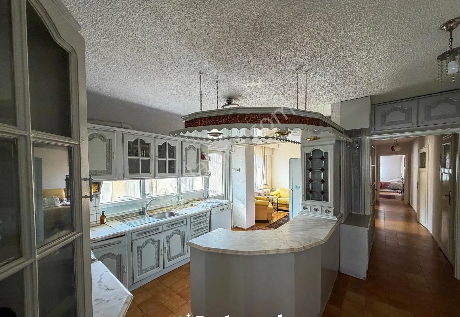 Remax Mid Altıeylül Mah. Merkezi Konumda Satılık 3+1 Daire — fotoğraf 13