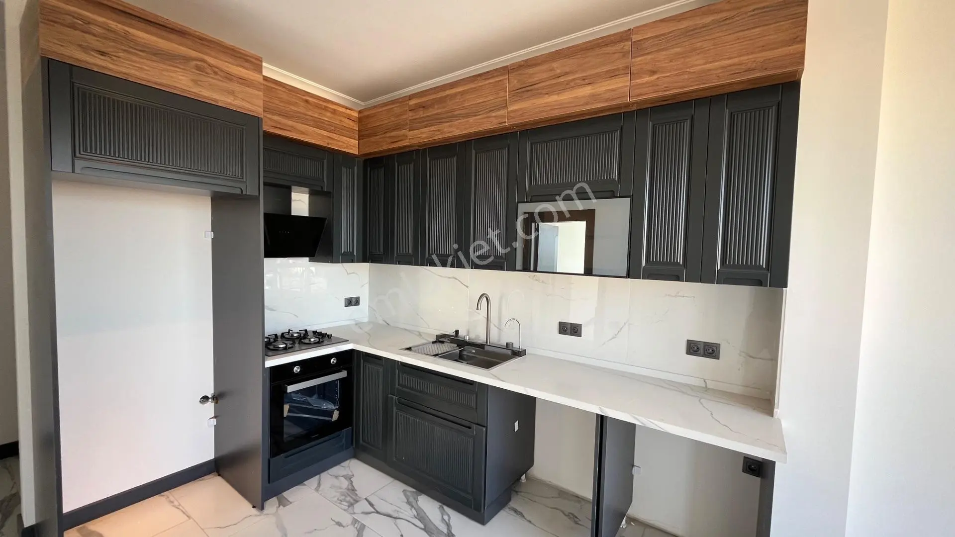 Ortamahallede Denize 150m Sıfır 2+1 Daire (teklife Açık) — fotoğraf 7